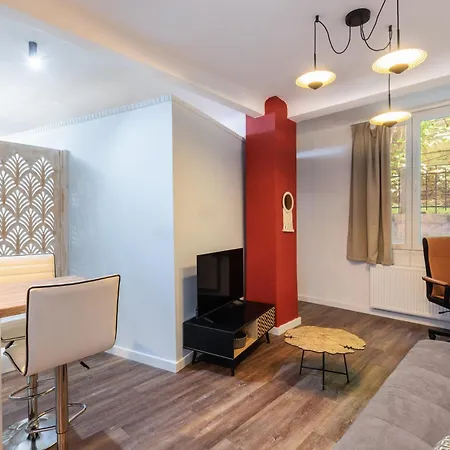 Couple-inn 2 Quality Hot Tab Apartment *