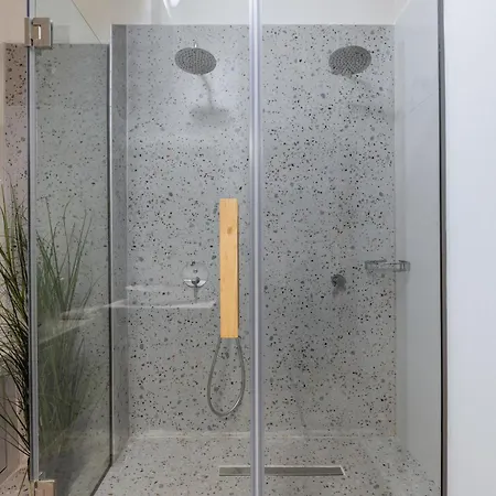 Couple-inn 2 Quality Hot Tab Apartamento